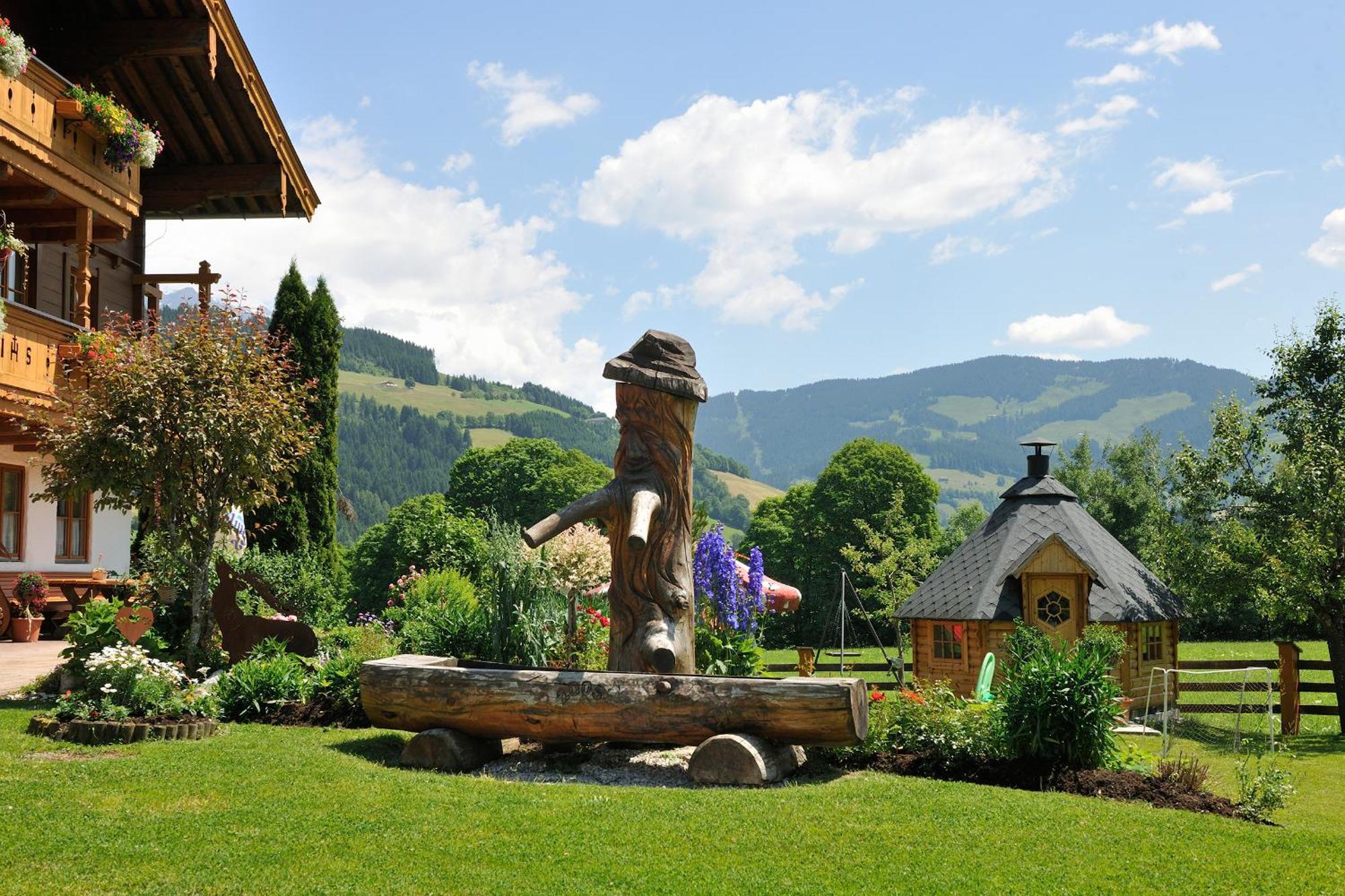 Biohof Ebengut Aparthotel Maria Alm am Steinernen Meer Exterior photo